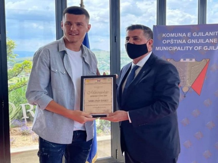 ​Mirlind Daku shpallet sportist i vitit në Gjilan për 2020/2021