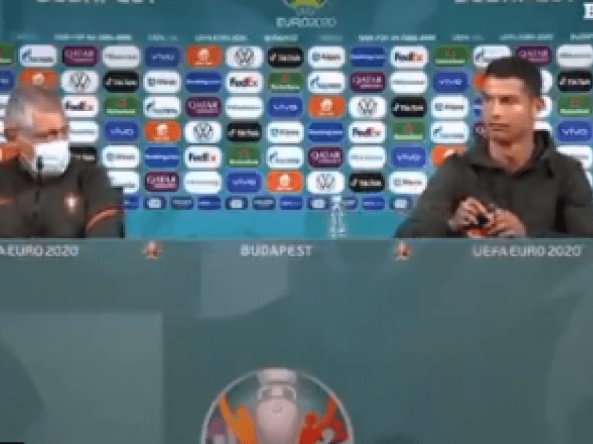 Cristiano Ronaldo me veprim befasues në konferencën për shtyp