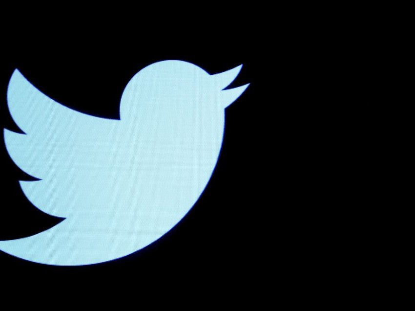 Twitter shton opsionin e gjuhës ‘femërore’ në arabisht