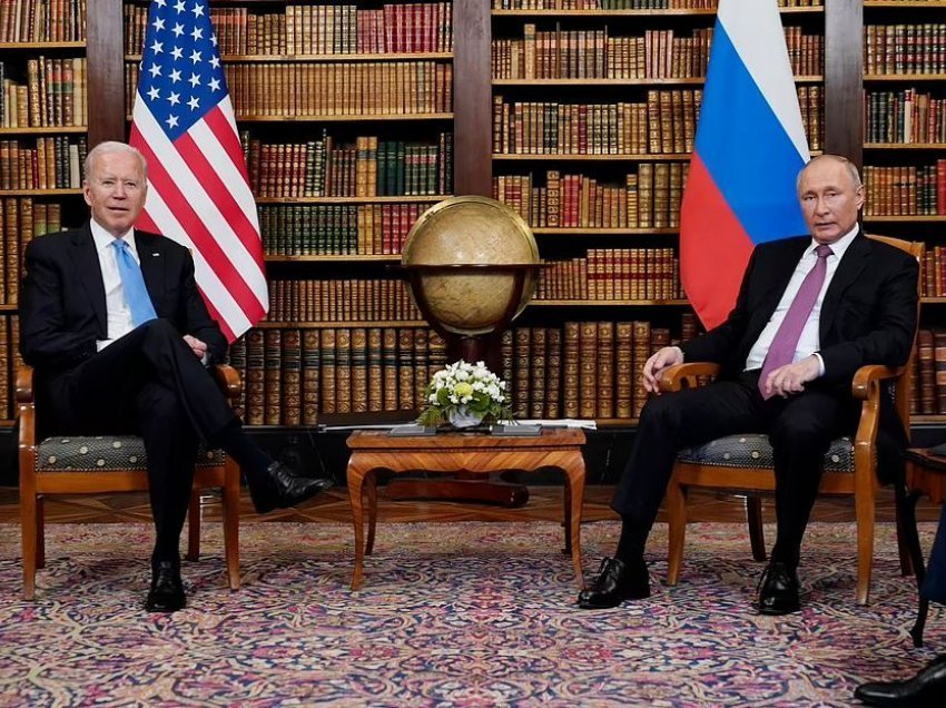 ​Samiti i Gjenevës - Biden  ia jep dy dhurata Putinit