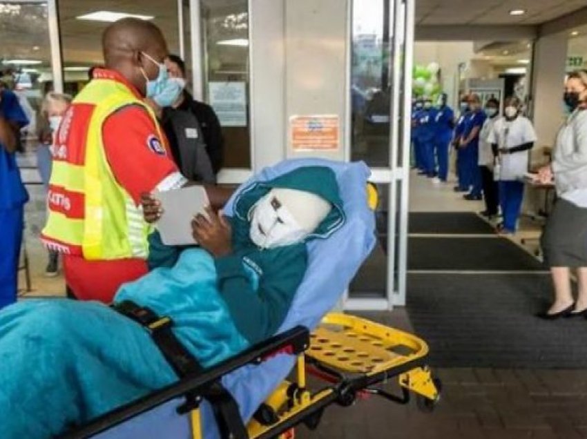 Hiena e sulmoi në mes të meshës, 9 vjeçari nga Zimbabveja “humb’ gjysmën e fytyrës – mjekët e operojnë falas