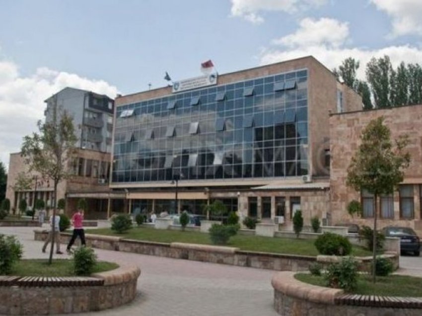 Buxheti i komunës së Mitrovicës në paga dhe mëditje