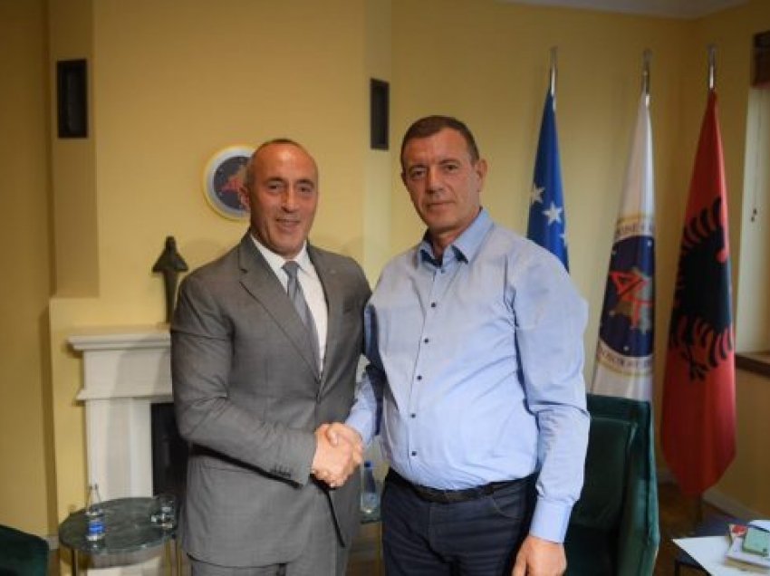 Pasi u largua nga AAK-ja, Haradinaj “godet” Gashin 