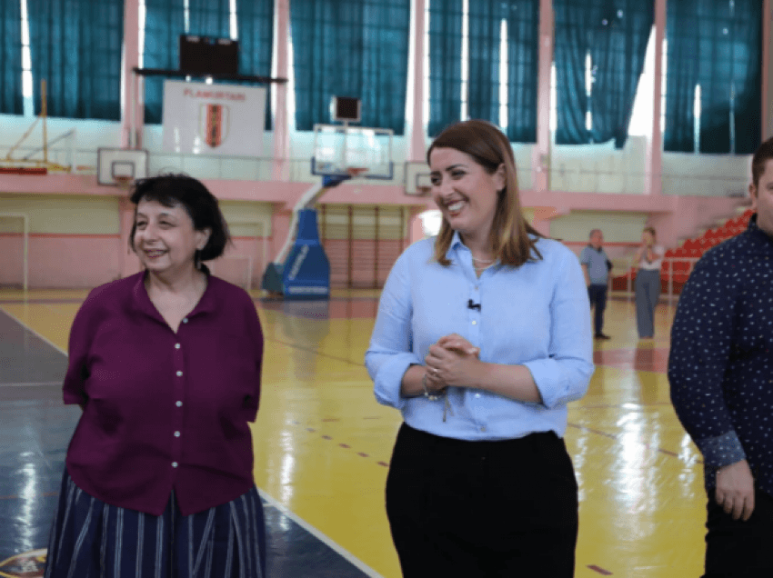 Ministrja Manastirliu: Nga sot mund të aplikoni në e-Albania për t’u vaksinuar