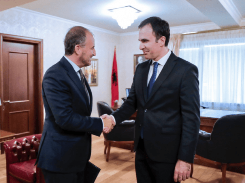Ambasadori Soreca i shkon në zyrë kryeprokurorit Çela: Luftoni krimet në të gjitha nivelet