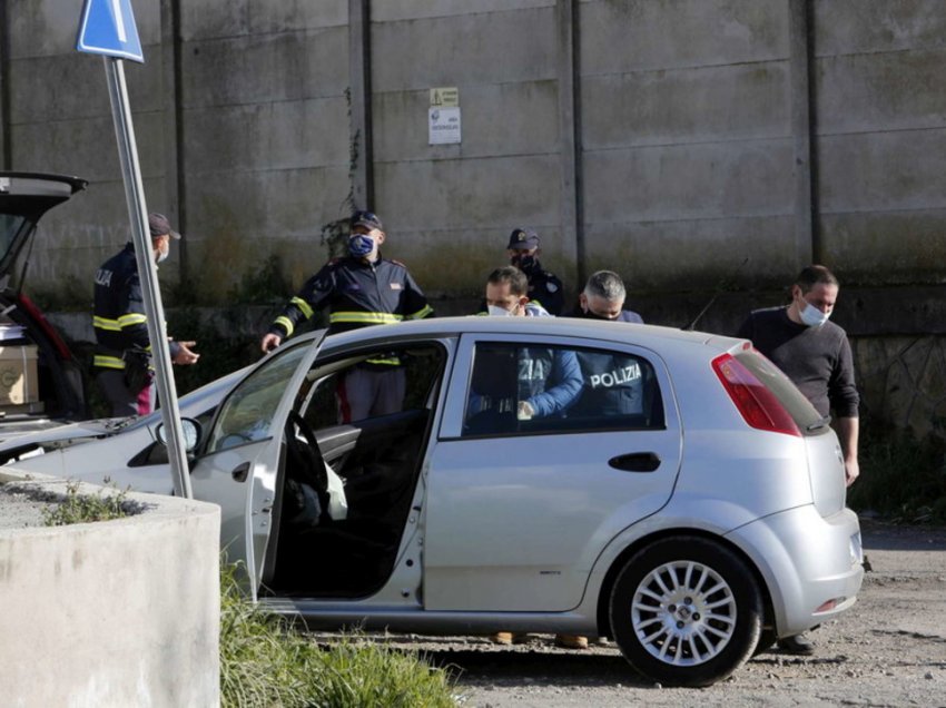 Romë, policia në ndjekje të grabitësve, përplas për vdekje 17-vjeçaren