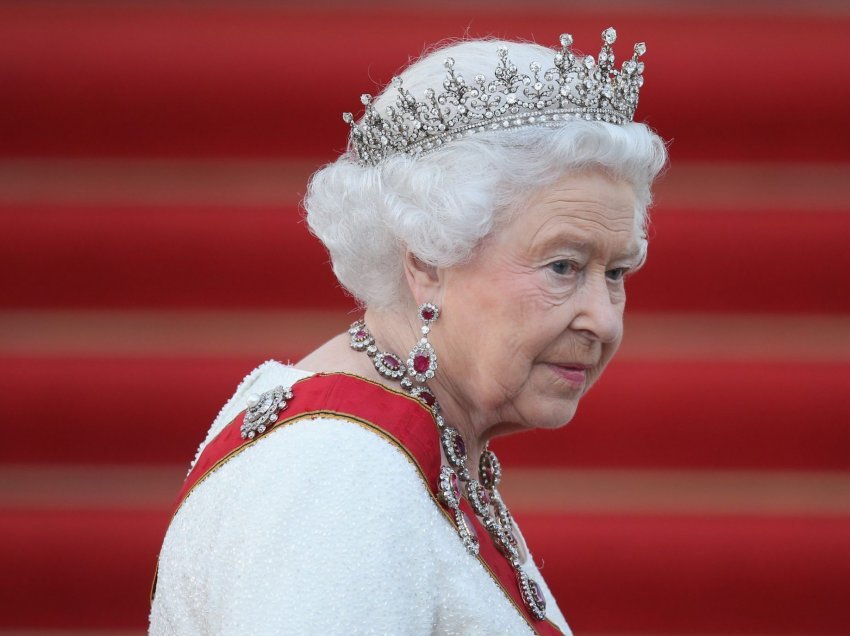 5 rastet kur Mbretëresha Elizabeth ka thyer rregullat