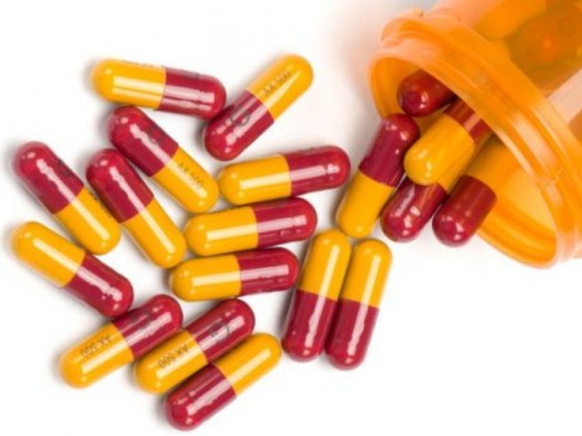 Efektet anësore më të njohura të marrjes së antibiotikëve janë të përzierat dhe diarreja. Këto i dimë nga përvojat personale dhe mjekët