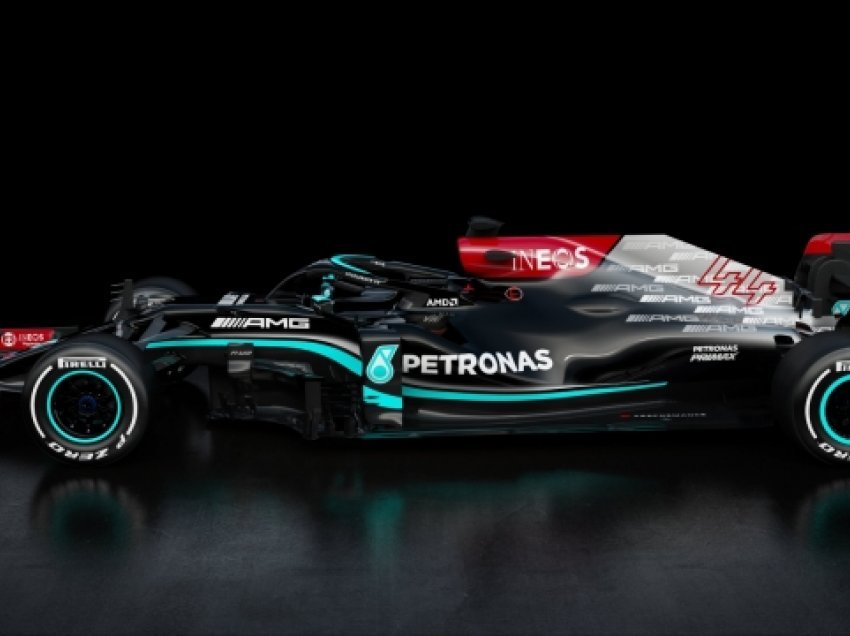 “Mercedesi” promovon makinën e re në rrjetet sociale