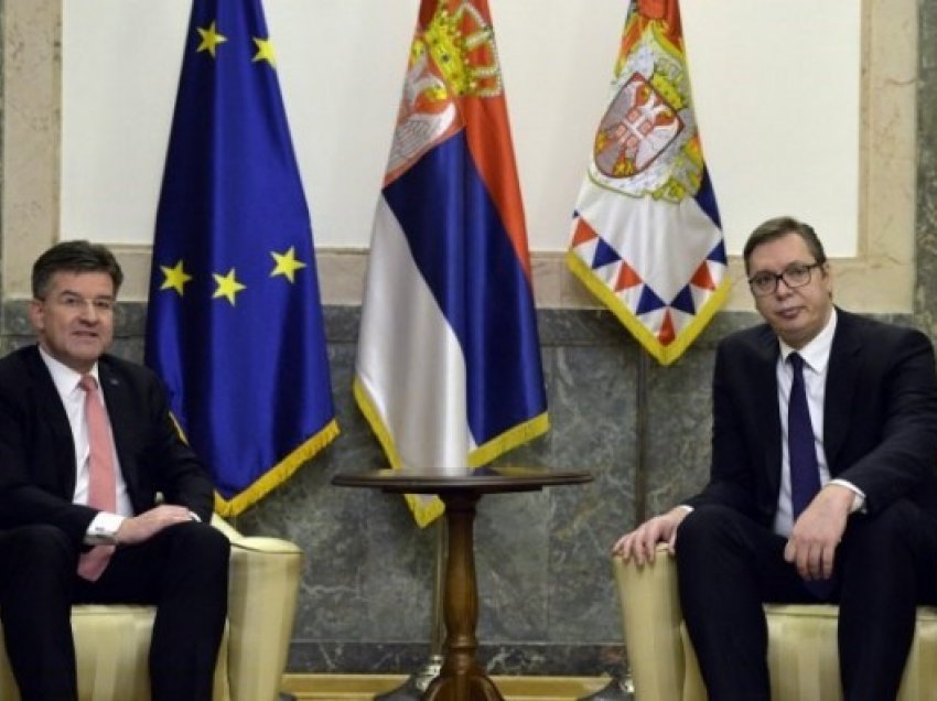 ​Vuçiq takon Lajçak, kërkon marrëveshje kompromisi për Kosovën
