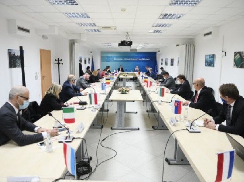 ​Lajçak: Dialogu i rëndësishëm për aspiratat evropiane të Kosovës dhe Serbisë