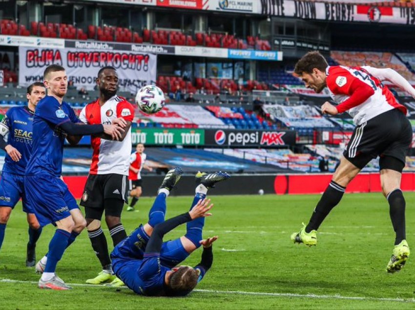 Feyenoord luan “tenis” ndaj Venlos