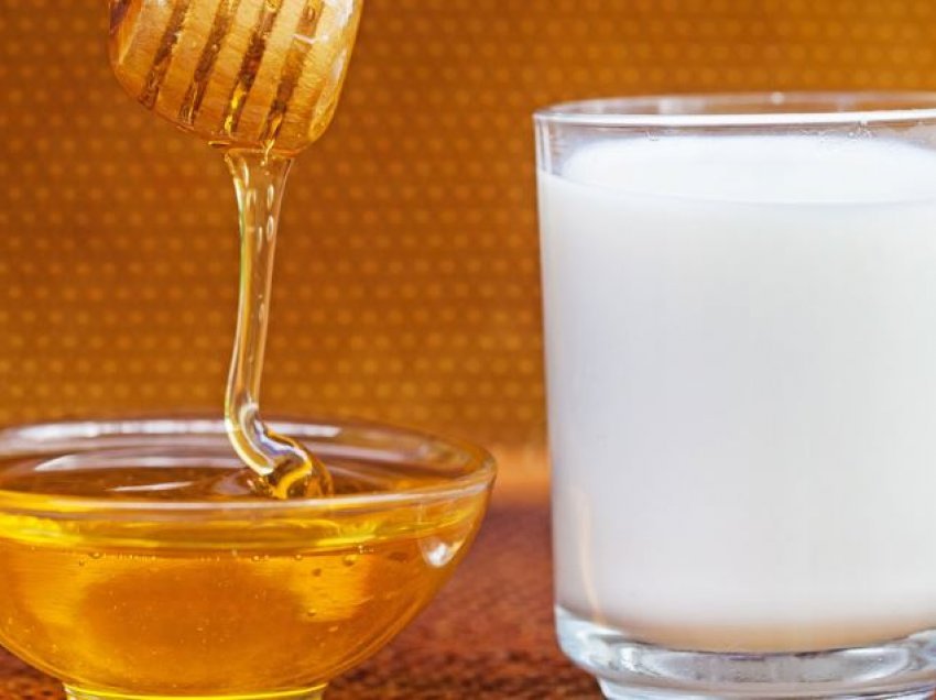 Kombinimi i mjaltit me qumësht ju duhet për flokët tuaj