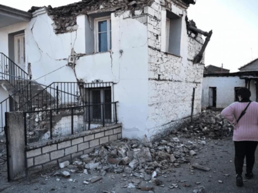 Greqi, rreth 900 shtëpi të pabanueshme pas tërmetit