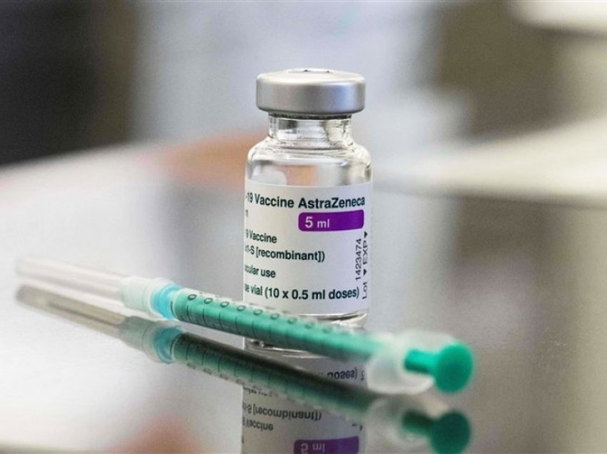 Pesë shtete në Evropë pezullojnë përdorimin e vaksinës së AstraZenecas