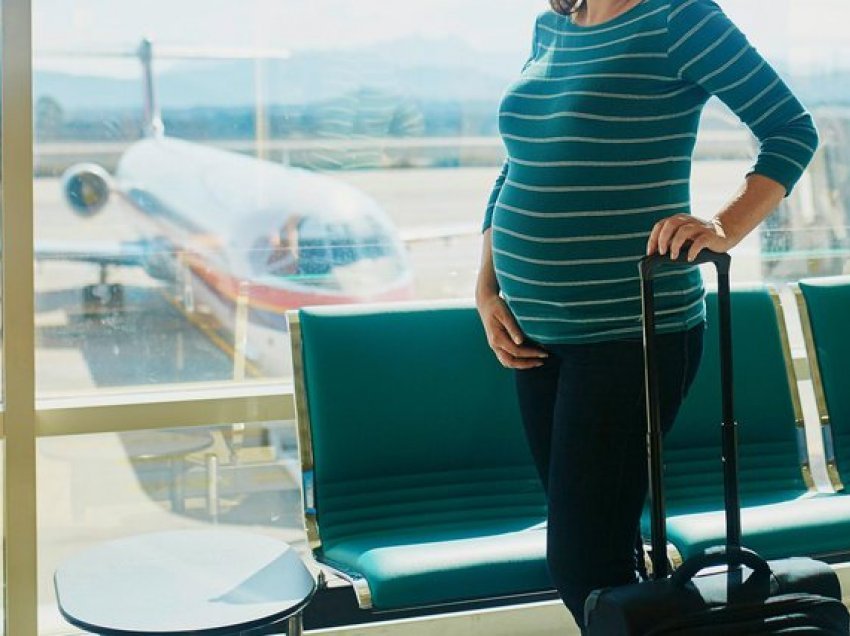 A janë të rrezikshme për gratë shtatzëna kontrollet me skaner nëpër aeroporte?