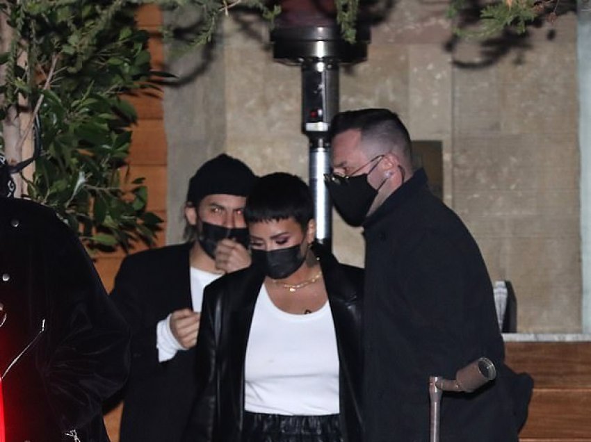 Demi Lovato joshë me paraqitjen në Malibu, pasi zbuloi për varësinë ndaj lëndëve narkotike
