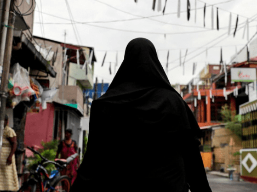 Sri Lanka do të ndalojë veshjen e burkës dhe do të mbyll më shumë se një mijë shkolla islamike