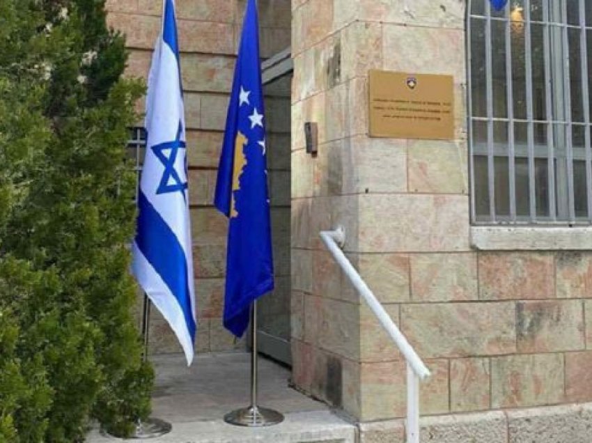 Djali i kryeministrit të Izraelit i komenton Vlora Çitakut në postimin për hapjen e Ambasadës