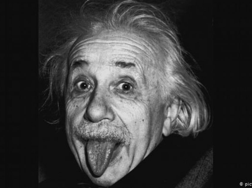 Përse Ajnshtajni e nxori gjuhën?