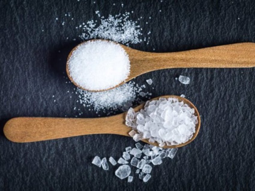 5 problemet shëndetësore që vijnë nga konsumi i tepërt i kripës