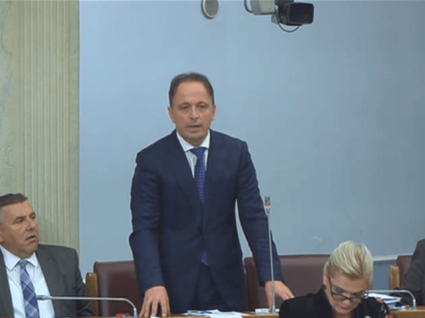 Gegaj: Abazoviç nuk po vepron si lider shtetëror