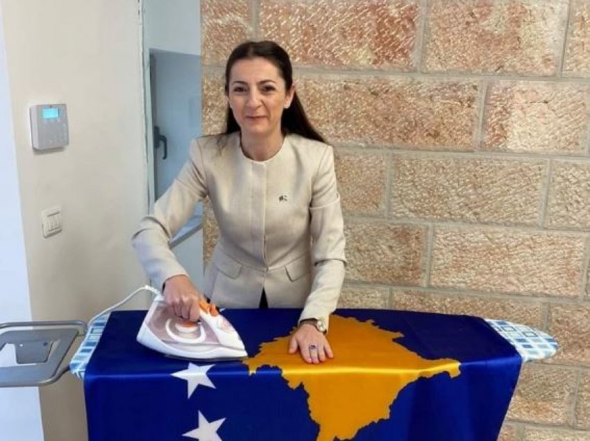 Kështu kujdeset Demiri për flamurin e Kosovës në Ambasadën në Jerusalem