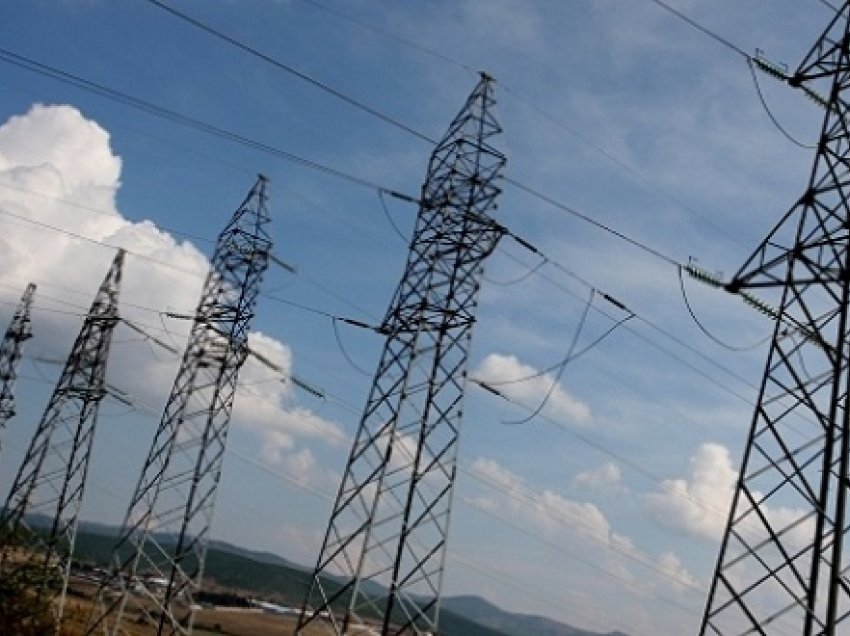 Shumë zona të Tiranës pa energji elektrike, OSHEE njofton qytetarët: Po punohet për riparimin e defektit