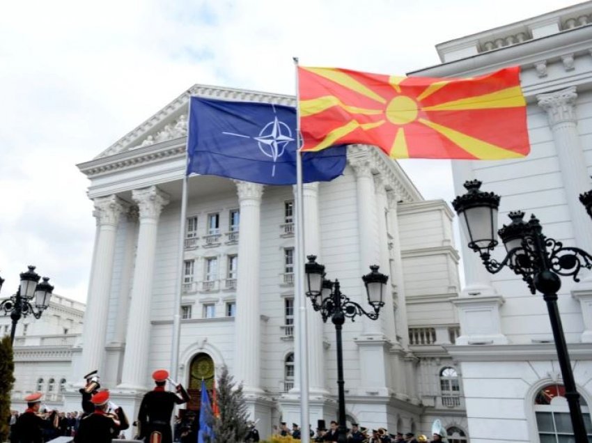 Një vit në NATO: Maqedonia e Veriut fitoi siguri, por jo investime 
