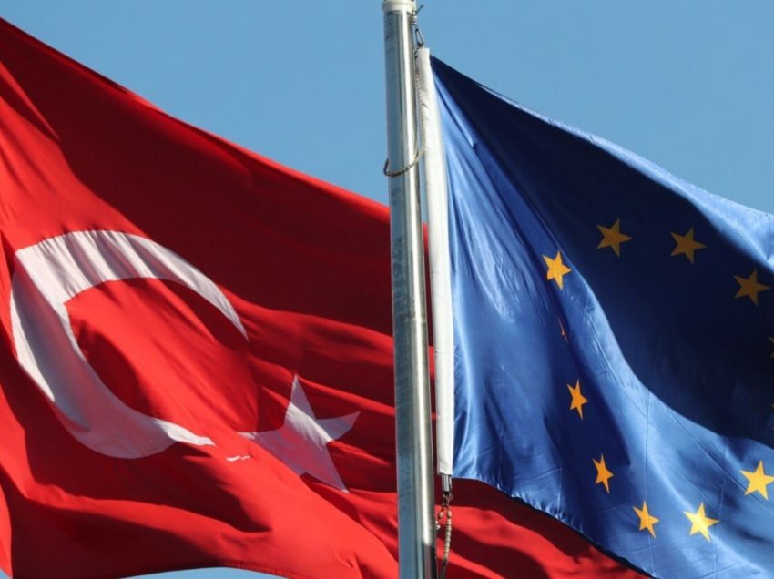 Turqia i kërkon BE-së liberalizimin e vizave