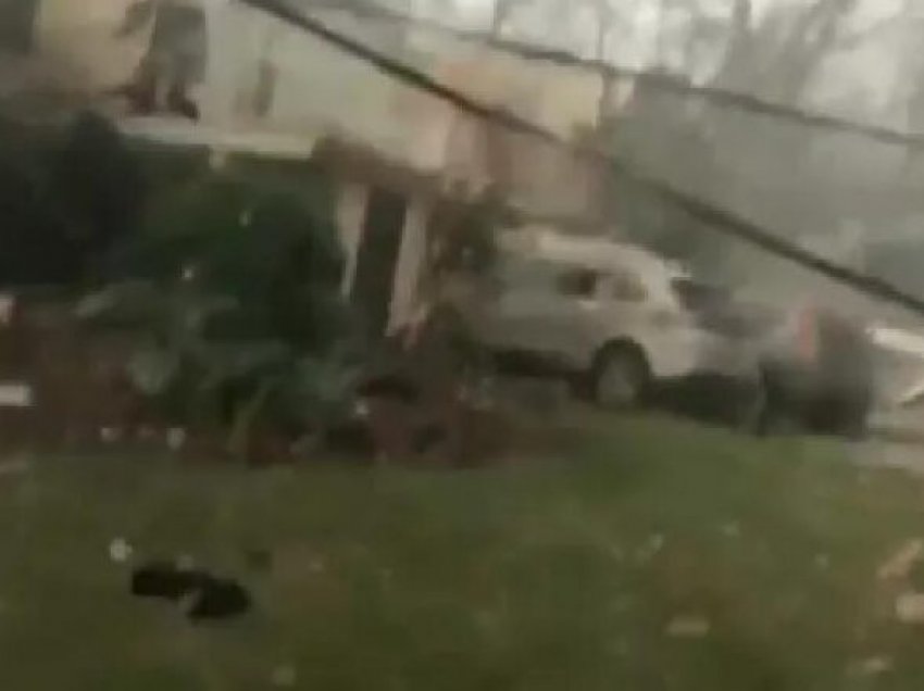 Skena “horror në qendër” të Tornados, dy amerikanë “ngujohen” brenda më të keqes – realizojnë video rrëqethëse