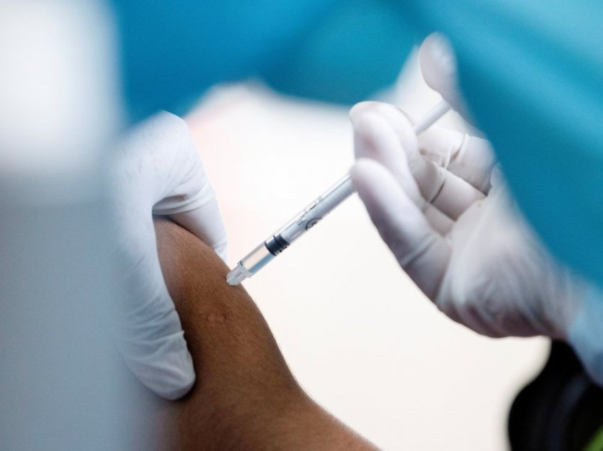 Britania pritet të miratojë Novavax, vaksina e katërt kundër Covid-19