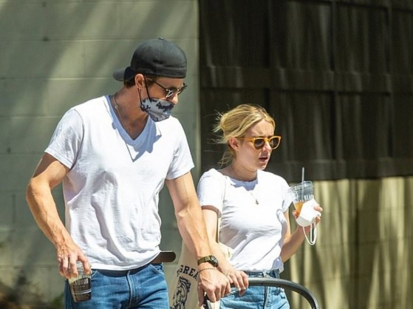 Emma Roberts dhe Garrett Hedlund bëjnë daljen e parë publike me të birin