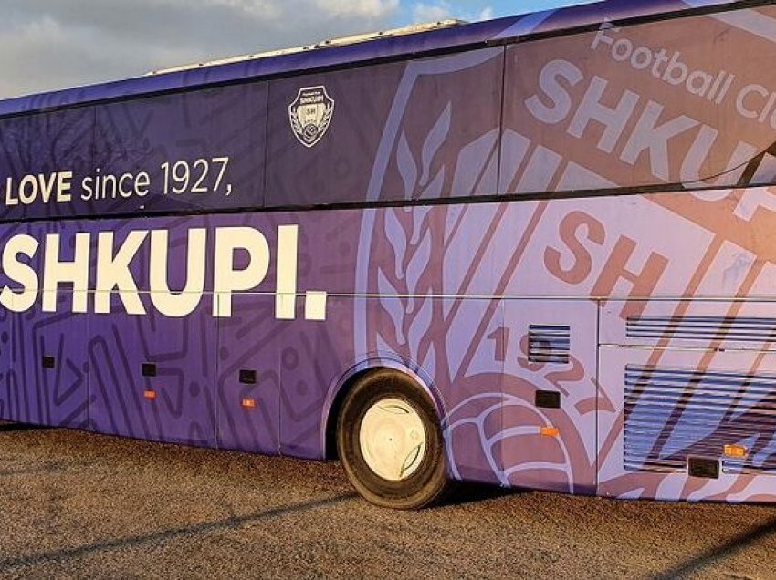 FC Shkupi me autobus modern dhe të disejnuar  
