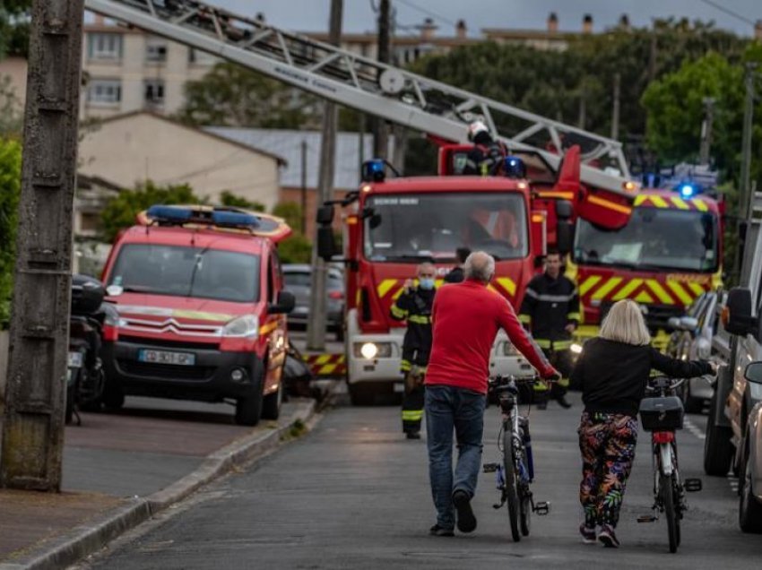 Ngjarje e rëndë në Francë, nëna e 3 fëmijëve digjet në mes të rrugës nga ish-bashkëshorti