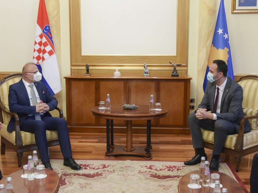 Kryekuvendari Konjufca priti në takim ministrin e Jashtëm kroat, Gordan Grlić-Radman 