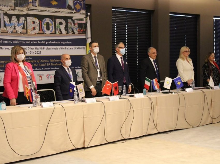 Filloi punimet Kongresi Ndërkombëtar i Infermierisë në Prishtinë  