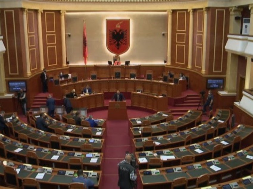 Kuvendi voton pro kërkesës për shkarkimin e Metës dhe ngritjes së Komisionit Hetimor