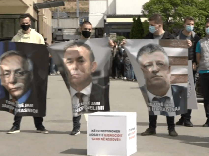 Detaji që iu iku gjatë protestës, PDK ia huq mbiemrin Hashim Thaçit