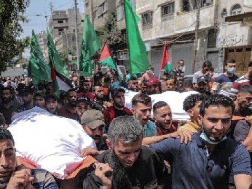 Gaza mban funeralet e të vrarëve, vijon zjarri ajror i Izraelit si dhe raketat e Hamas