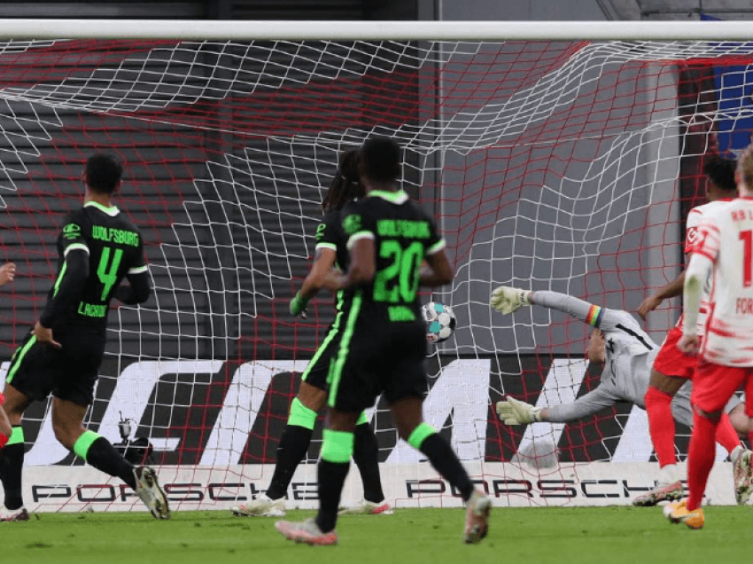 Wolfsburg ia del, merr pikë me Leipzig dhe kualifikohet në Champions