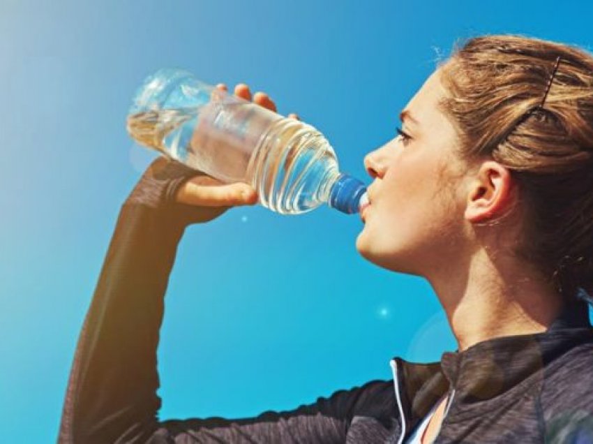 Nutricionistja: Uji është pija më e mirë