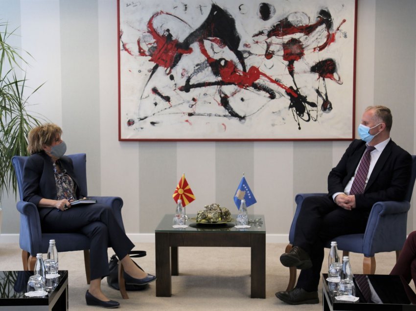 Zëvendëskryeministri Bislimi priti në takim ambasadoren e Maqedonisë së Veriut në Kosovë, Shpresa Jusufi