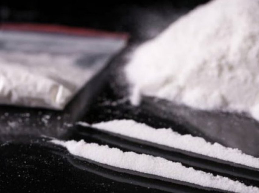 Arrestohet një person në Ferizaj, Policia gjen kokainë në çantën e tij