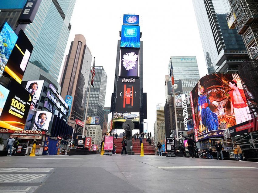 Qyteti i Nju Jorkut lehtëson vendimet për maskat