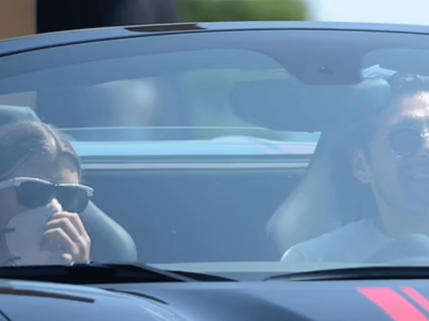 Sofia Richie shihet me një veturë luksoze së bashku me Elloit Grainge