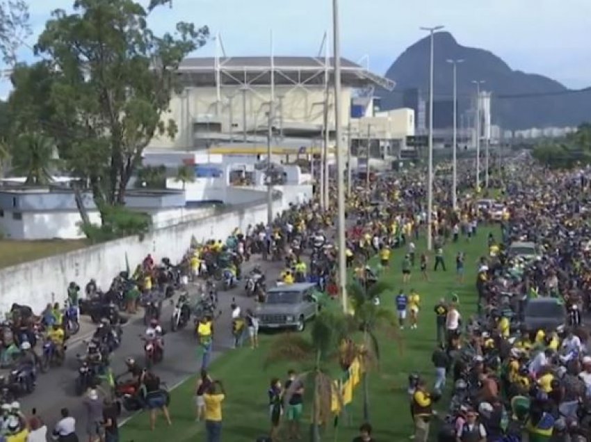 Mijëra motoristë të Brazilit në mbështetje të Bolsonaros