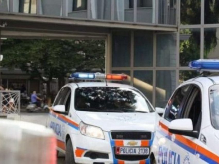 Përndiqte dhe kryente veprime të turpshme me dy të mitura, procedohet penalisht 80-vjeçari në Tiranë