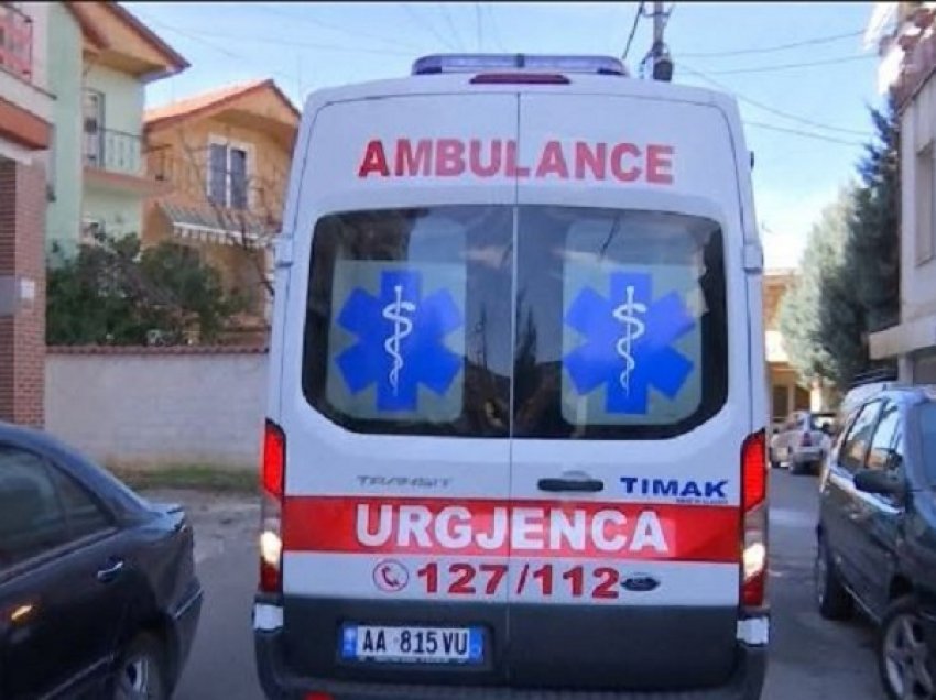 U helmuan në një lokal në Tushemisht/ Dy 13-vjeçaret nga Tirana, jashtë rrezikut për jetën