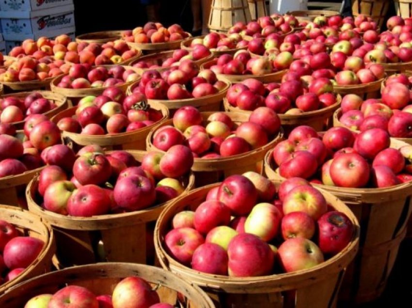 Pandemia lë pa eksportuar mollët e Korçës